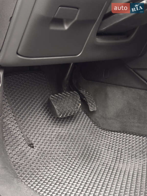 Седан Audi A4 2016 в Одессе