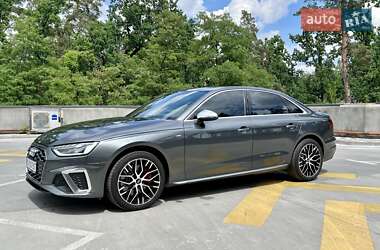 Седан Audi A4 2020 в 