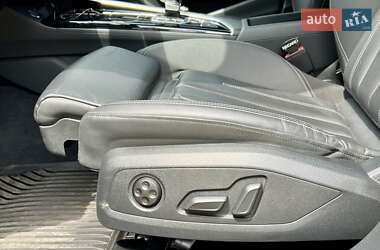 Седан Audi A4 2020 в 