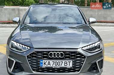 Седан Audi A4 2020 в 