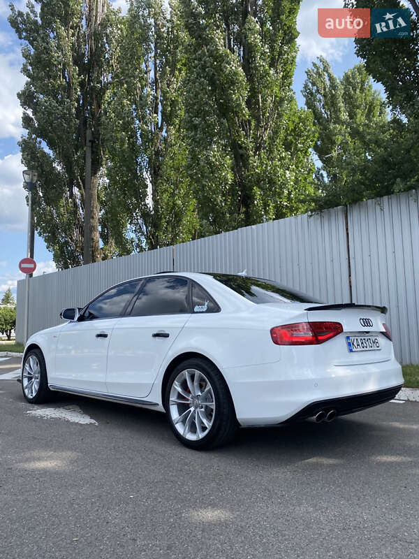 Седан Audi A4 2015 в Києві