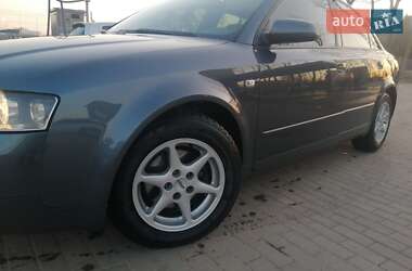 Седан Audi A4 2002 в 