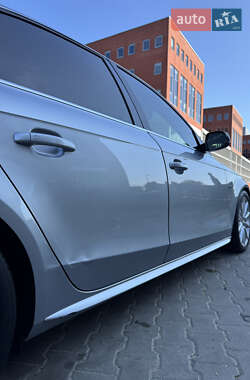 Седан Audi A4 2015 в 