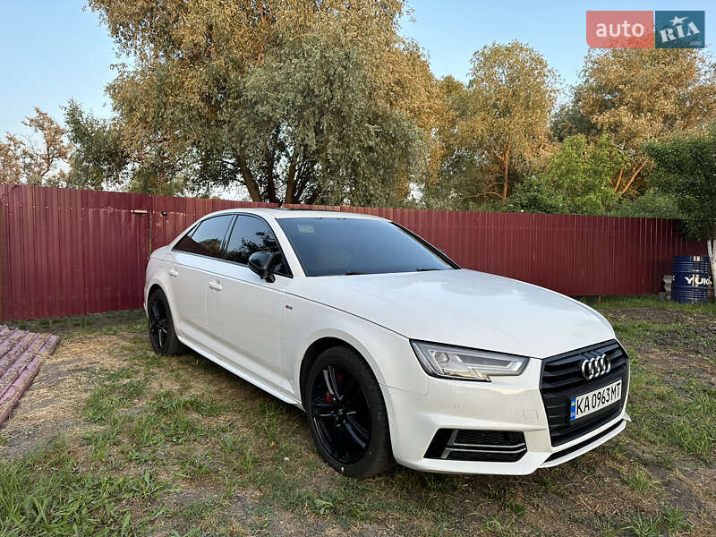 Седан Audi A4 2016 в Горишних Плавнях