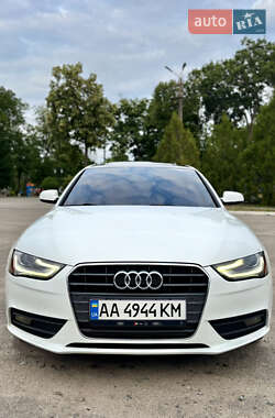 Седан Audi A4 2015 в 