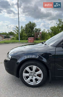 Седан Audi A4 2004 в 