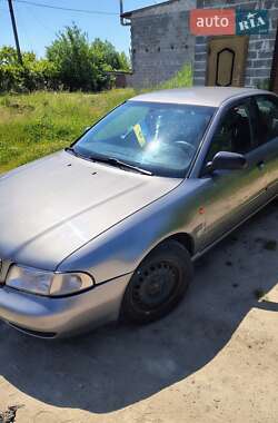 Седан Audi A4 1996 в 