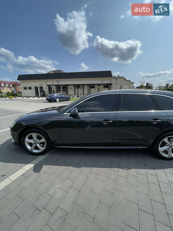 Универсал Audi A4 2021 в Мукачево