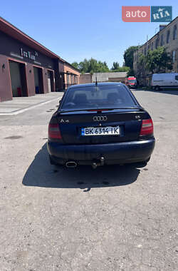 Седан Audi A4 1995 в 