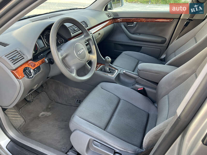 Седан Audi A4 2001 в Києві