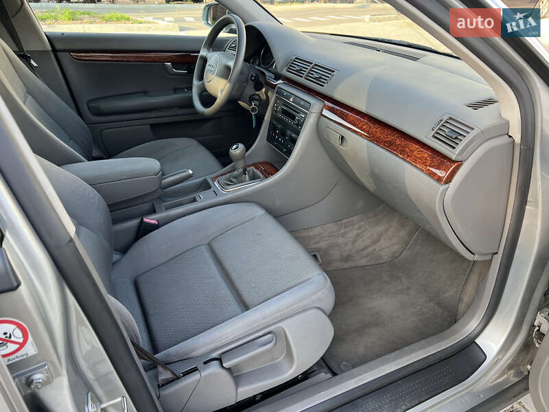 Седан Audi A4 2001 в Києві