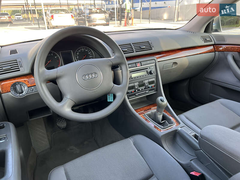 Седан Audi A4 2001 в Києві