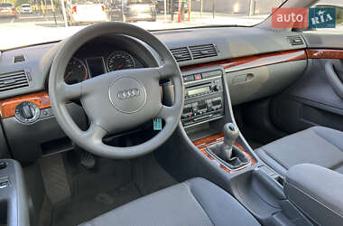 Седан Audi A4 2001 в 