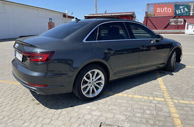 Седан Audi A4 2018 в 