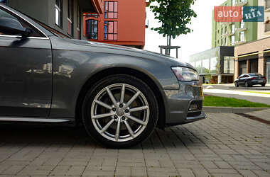 Седан Audi A4 2015 в 