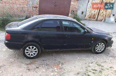 Седан Audi A4 1996 в 