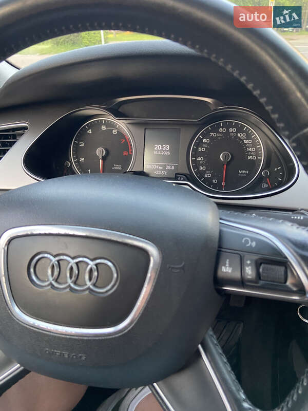 Седан Audi A4 2013 в Чернігові