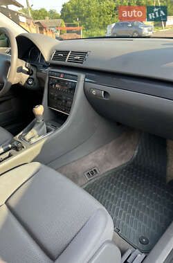 Седан Audi A4 2001 в 
