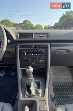 Седан Audi A4 2001 в 