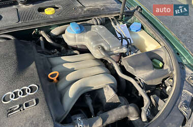Седан Audi A4 2001 в 