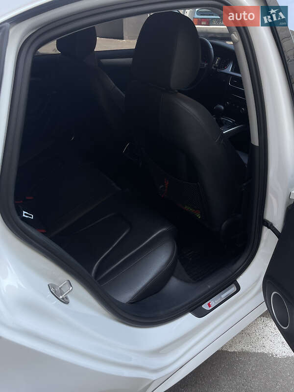 Седан Audi A4 2015 в Мукачево фото 15 Седан Audi A4 2015 в Мукачево