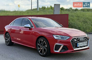 Седан Audi A4 2020 в 