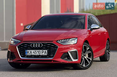 Седан Audi A4 2020 в 