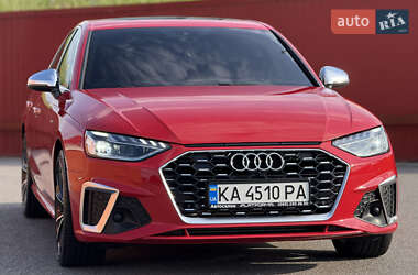 Седан Audi A4 2020 в 