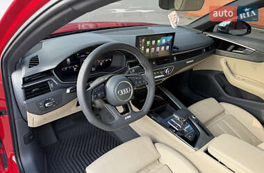 Седан Audi A4 2020 в 