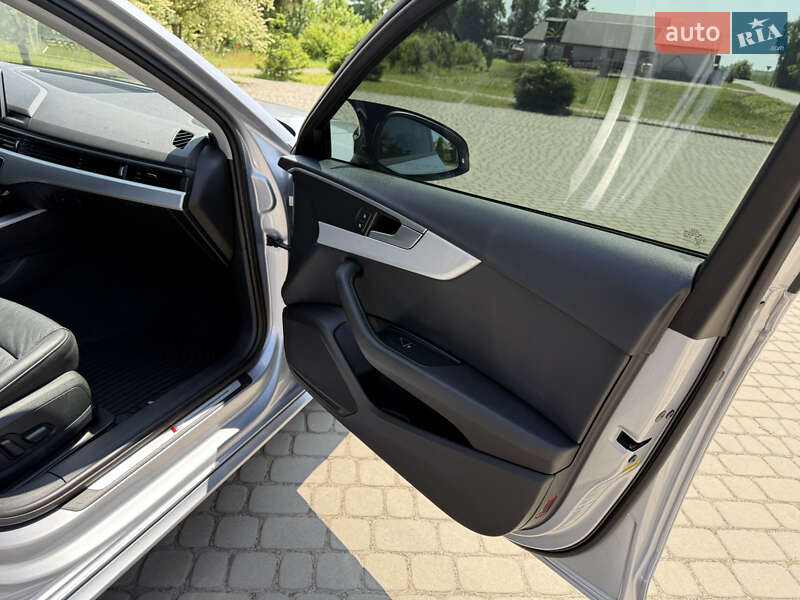 Седан Audi A4 2018 в Луцке