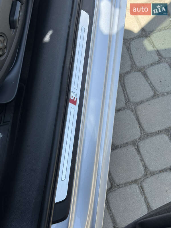 Седан Audi A4 2018 в Луцке