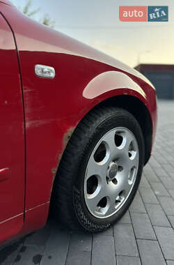 Седан Audi A4 2002 в 