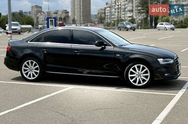 Седан Audi A4 2014 в 