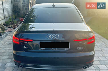 Седан Audi A4 2018 в 
