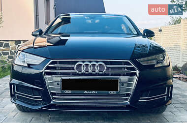 Седан Audi A4 2018 в 