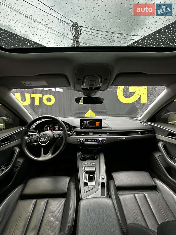 Седан Audi A4 2018 в Львове