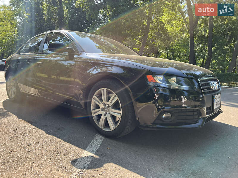 Седан Audi A4 2010 в Одессе