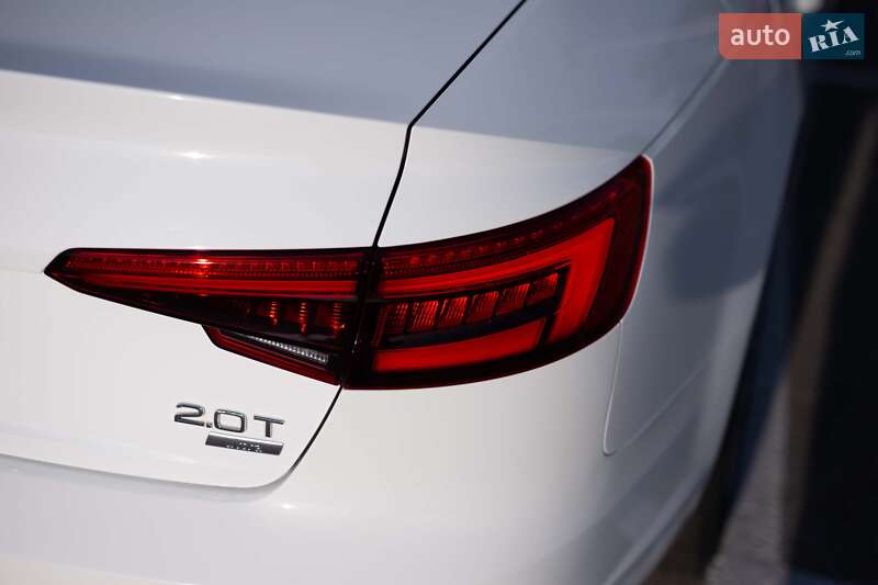 Седан Audi A4 2017 в Житомирі