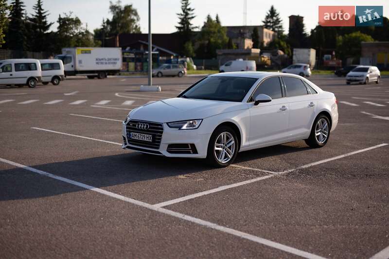 Седан Audi A4 2017 в Житомирі