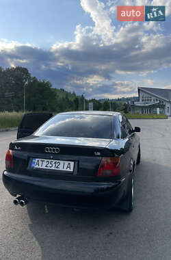 Седан Audi A4 1995 в 