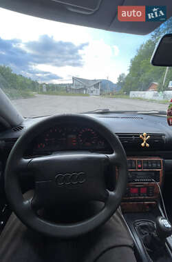 Седан Audi A4 1995 в 