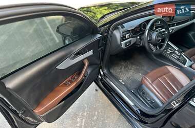 Седан Audi A4 2017 в 