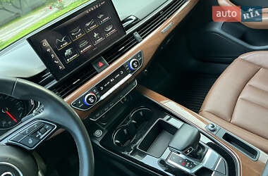 Седан Audi A4 2021 в 