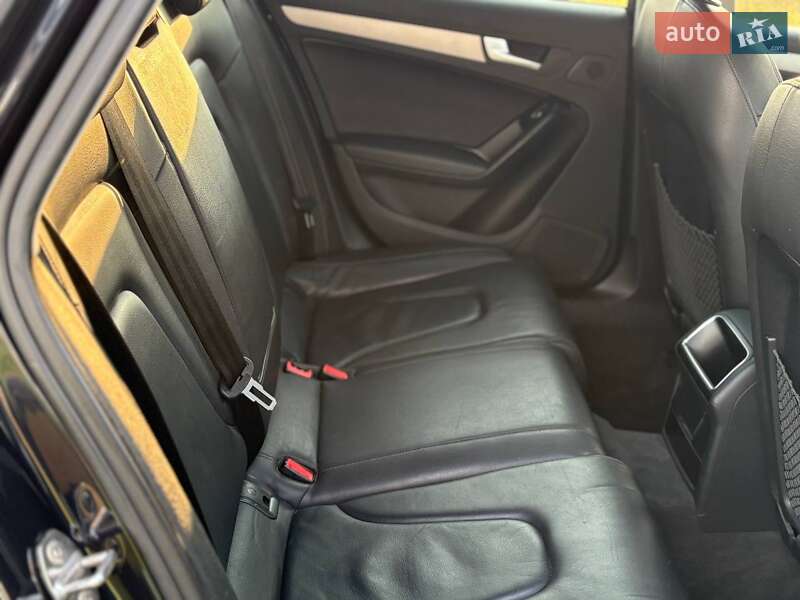 Седан Audi A4 2014 в Житомире