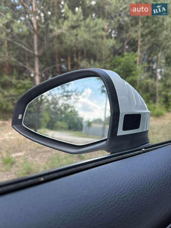 Седан Audi A4 2019 в Белогородке