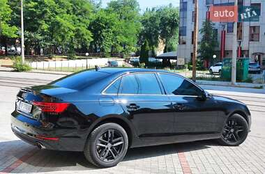 Седан Audi A4 2015 в Запорожье