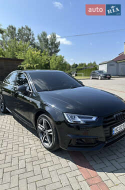 Седан Audi A4 2017 в Золочеві