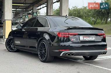 Седан Audi A4 2017 в 