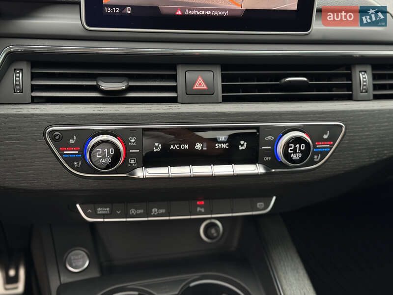 Седан Audi A4 2017 в Киеве