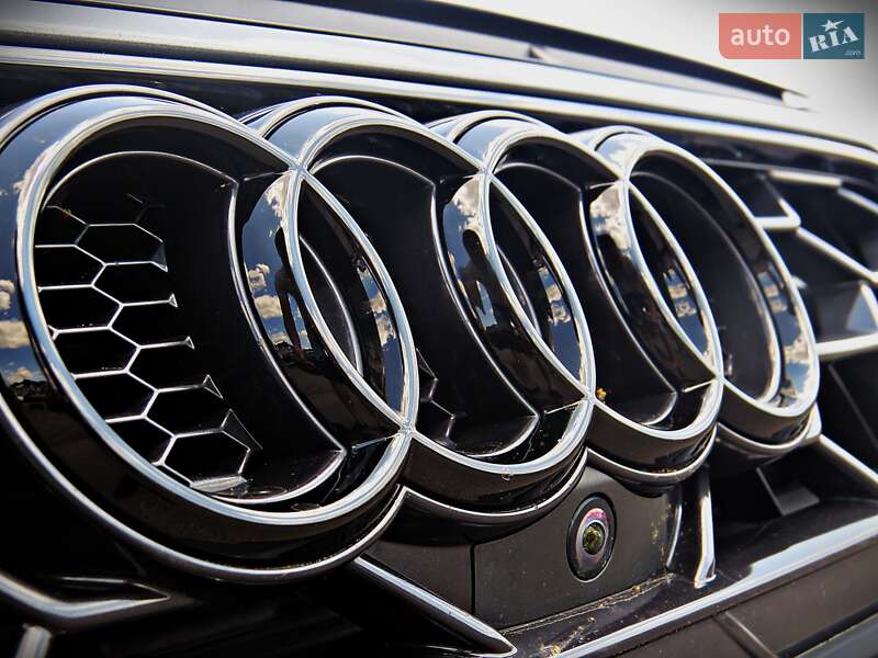Седан Audi A4 2021 в Черкасах